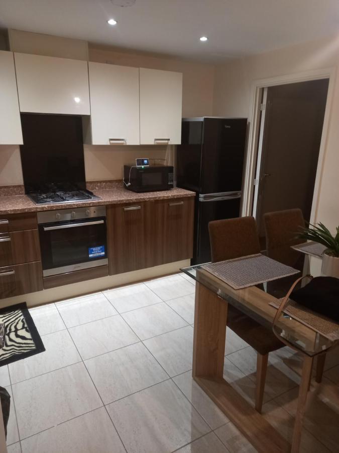 Immaculate 3 Bedroom Property. Νότιγχαμ Εξωτερικό φωτογραφία